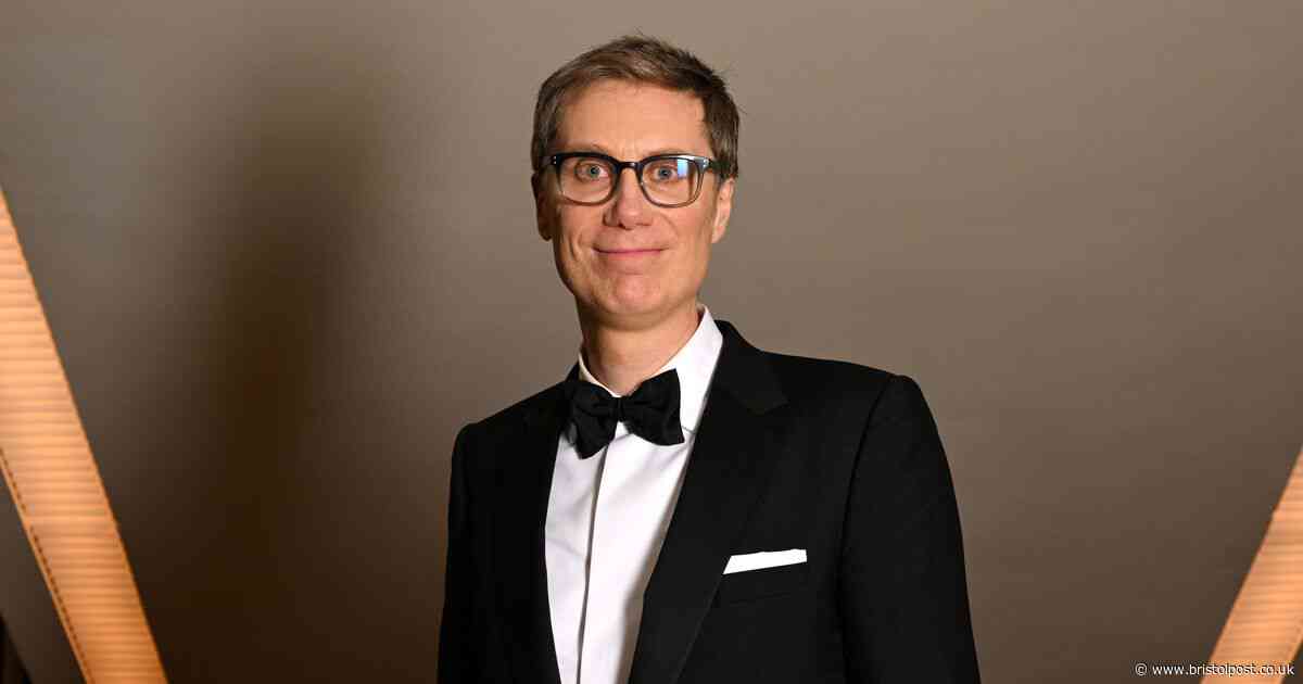 Stephen Merchant given lifetime ban from men's clothing store