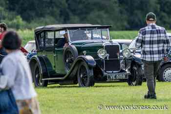 Castle Howard hosts Father's Day Classic Car and Motor Show
