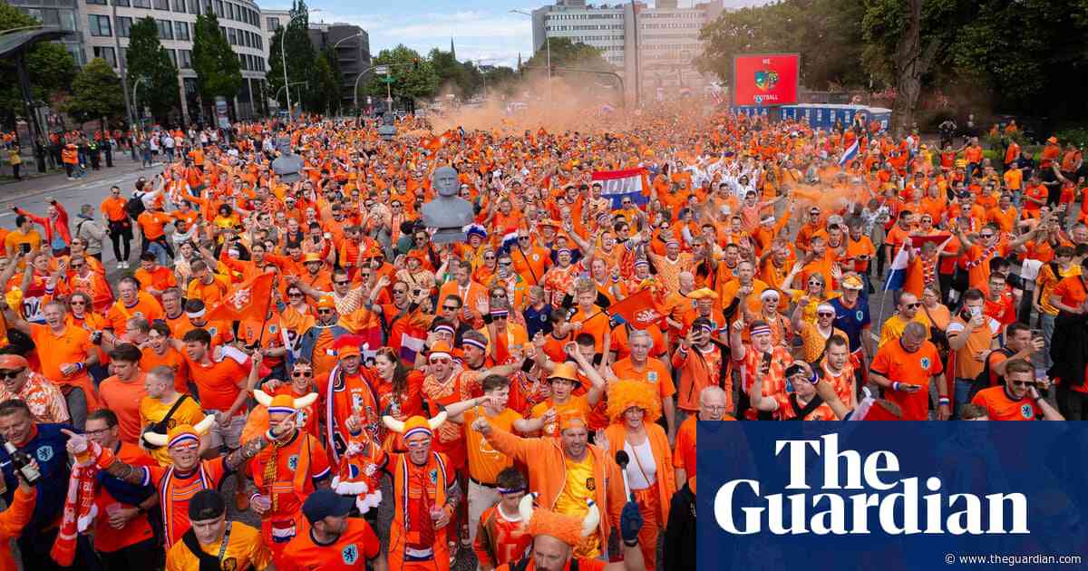 Netherlands fans dance in the streets of Hamburg ahead of first Euro 2024 match – video