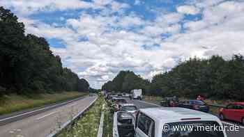 Nichts geht mehr nach schwerem Unfall: Totalsperre auf A93 Richtung Regensburg