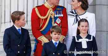 Liplezer onthult pittig gesprek tussen jongste Britse royals: ‘Stop met dansen!’