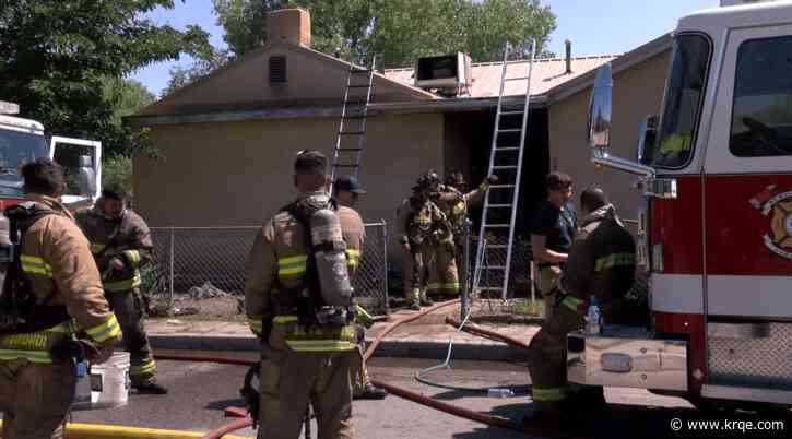 2 injured after house fire in northwest Albuquerque