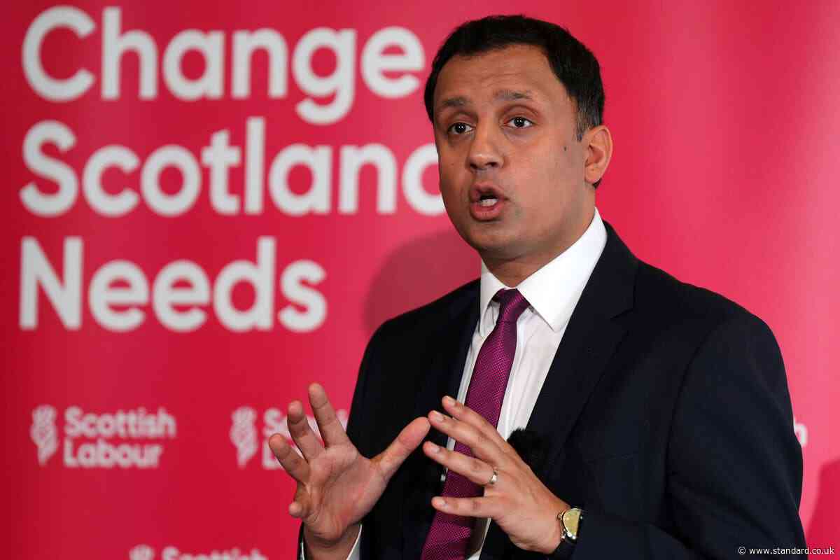 ‘Momentum is with Scottish Labour’, says Sarwar ahead of battle bus launch