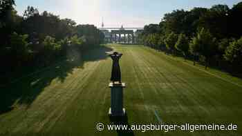 Kunstrasen für die größte Fanmeile Deutschlands kommt aus Burgheim
