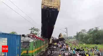 Sealdah-Kanchanjungha Express Train Accident: These images describe horror, chaos at crash site