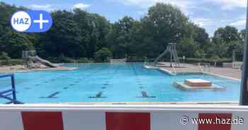 Lister Bad: Sperrung vom Nichtschwimmerbecken wegen Leck und Chlor