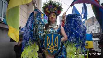 Erste KyivPride seit Überfall: LGBTQ-Militärs kämpfen für Gleichstellung mitten im Angriffskrieg