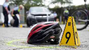 Tödlicher Unfall: Radfahrerin (44) stößt mit Lkw zusammen