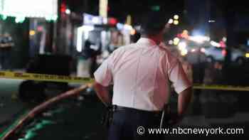 2 dead in triple shooting near Manhattan subway station