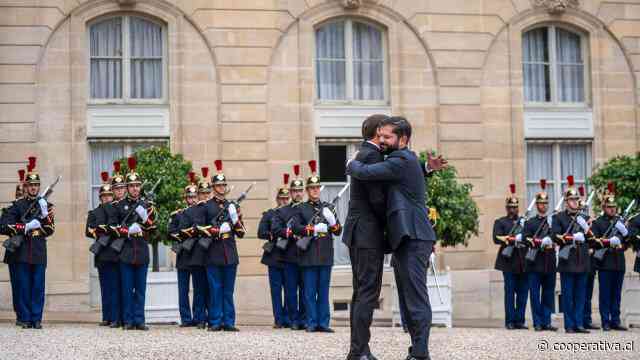 Presidente Boric cerró su gira europea con un almuerzo de trabajo con Macron