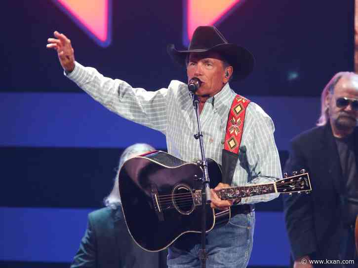 George Strait breaks attendance record, brings nearly 111K fans to Texas A&M's Kyle Field