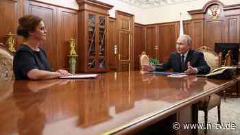 Stühlerücken im Kreml: Putin feuert vier Vize-Minister und befördert Verwandte