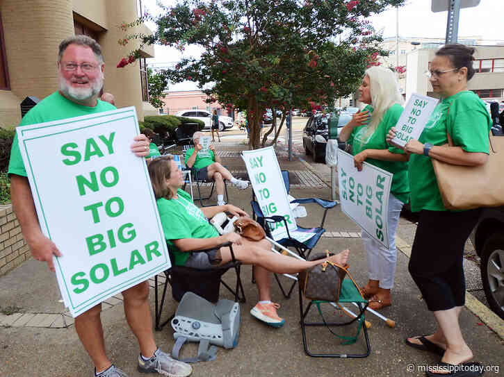 Hinds County approves Raymond solar farm
