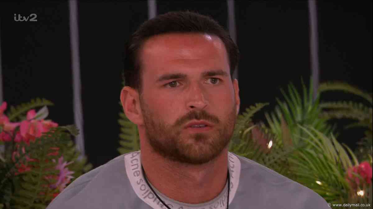 Love Island fans SLAM Ronnie for downplaying his feelings for the new bombshell Tiffany as he admits his latest kiss to Harriett