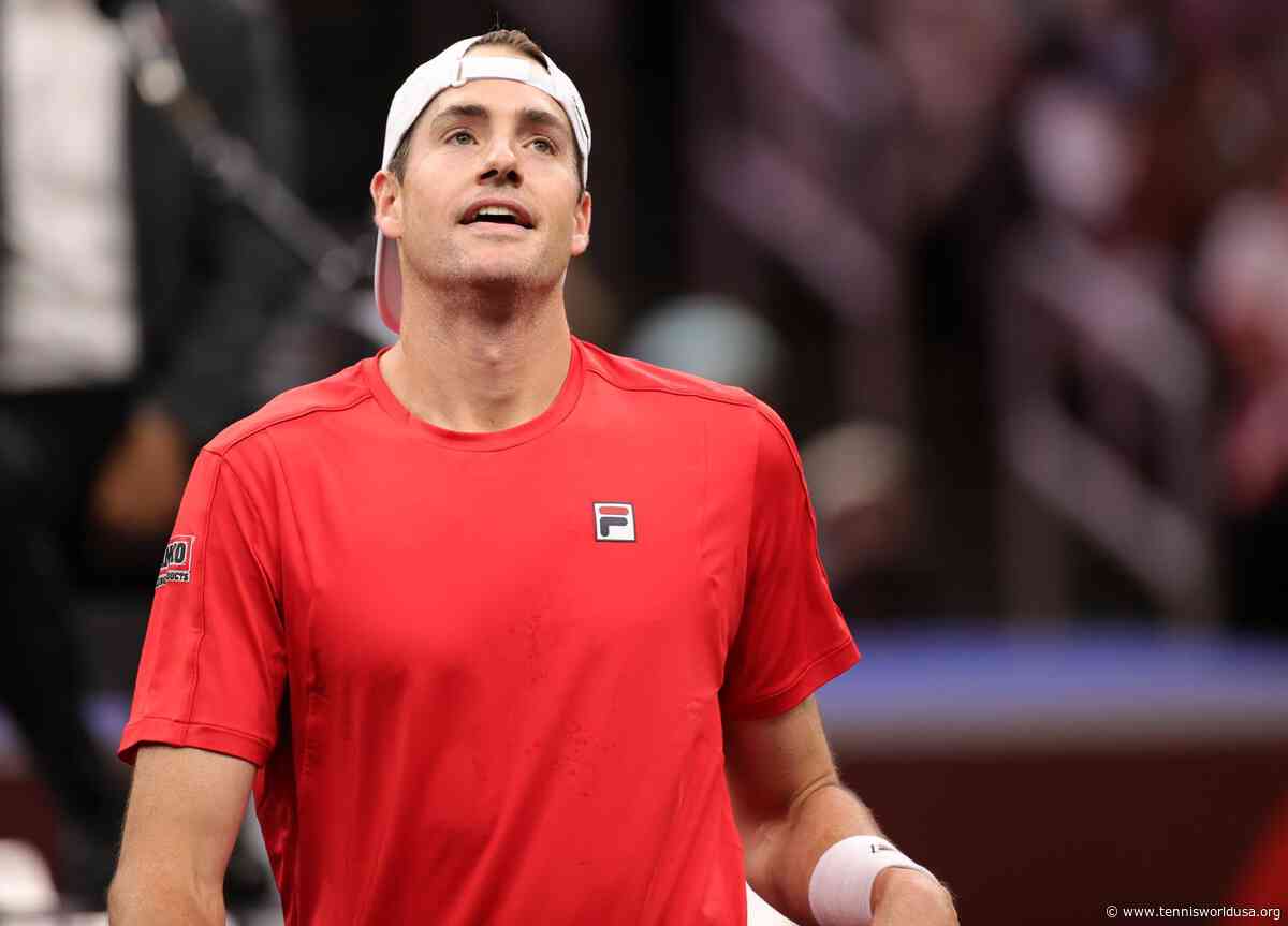 John Isner blasts courts at Queen's Club after Frances Tiafoe's injury