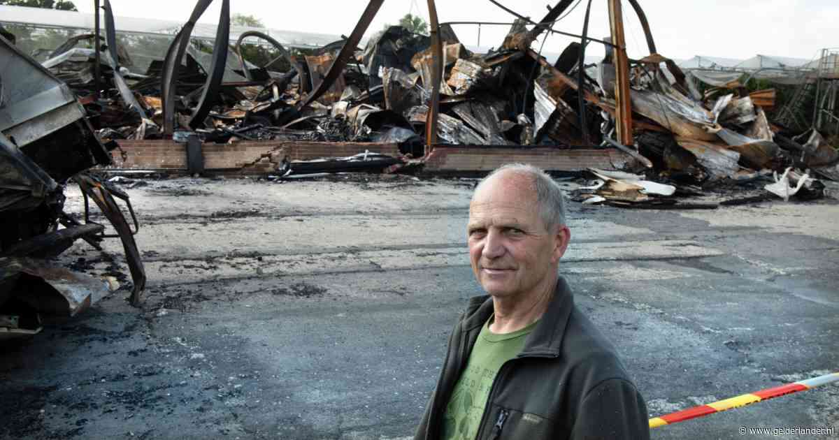 Kersenteler Roeland (64) is alles kwijt na brand, maar dan schieten collega’s hem te hulp: ‘Gewoon weer gas erop’