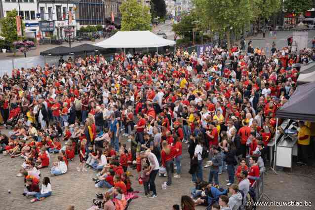 1.500 voetbalfans zien Rode Duivels uitschuiven op Grote Markt