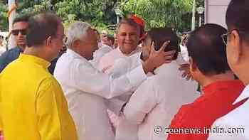 Is That Nitish Kumar Clashing His Ministers` Heads With Each Other? Ah... Nothing New
