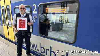 „Ich denke nicht, ich mache einfach“: Rosenheimer Bahn-Held hilft Fahrgästen aus der Patsche
