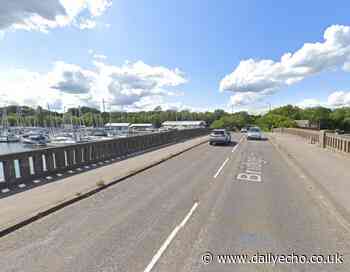 Police close Swanwick bridge after multi-vehicle crash