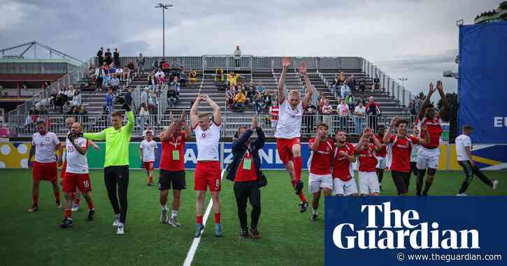 Homeless Euro 2024: tournament organised to 'give people chances'  – video