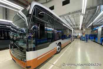Eerste van 70 elektrische gelede bussen komen deze zomer aan in Brussel