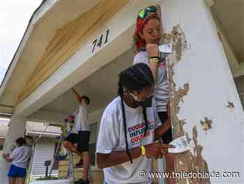 Maumee church&#39;s work camp engages students to repair local homes