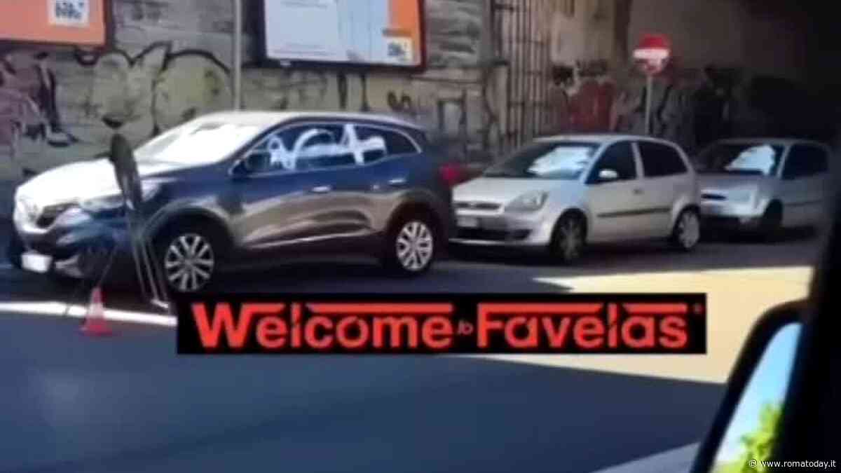 VIDEO | Vandalo imbratta venti auto con della vernice bianca