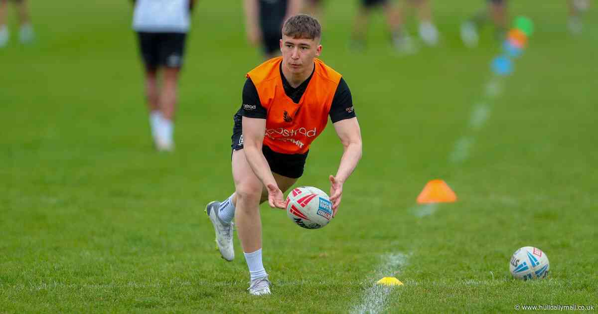 Who is Will Hutchinson? Meet 'dynamic' Hull FC hooker selected for England academy