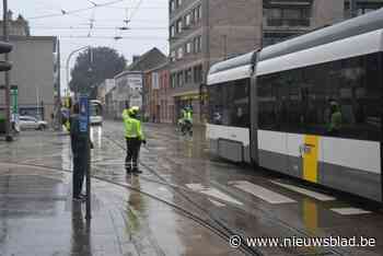 Botsing tussen tram en vrachtwagen  in Deurne: “Rijbaan weer vrijgegeven”
