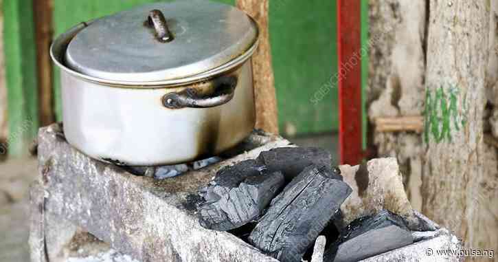Nigerians use charcoal stove as kerosene price soars