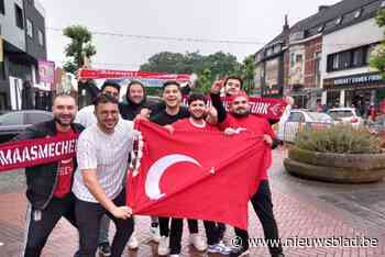 Feest barst los in Maasmechelen na Turkse zege op EK: fans bezetten kruispunt