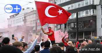 EM 2024: Türkische Fans feiern in Hannover nach Sieg über Georgien