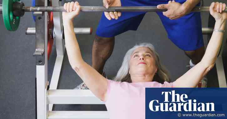 Weightlifting at retirement age keeps legs strong years later, study finds