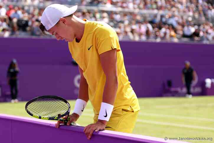 Holger Rune rips the Queen's grass-court, but he's in crisis