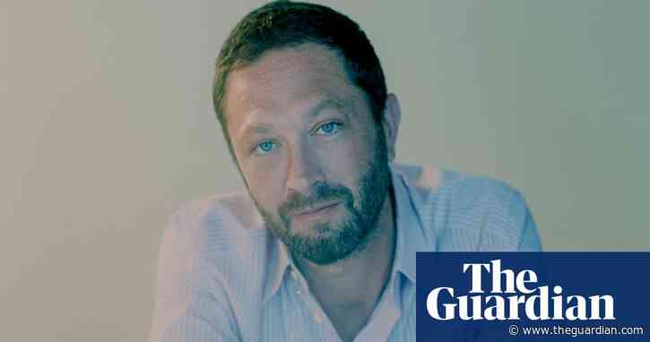‘People yell ‘Cousin!’ at me all day’: Ebon Moss-Bachrach on thirsty fans, food porn and The Bear