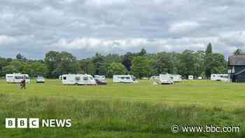 Police issue deadline to travellers to leave park