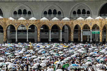 Extreme heat kills hundreds of Muslim pilgrims