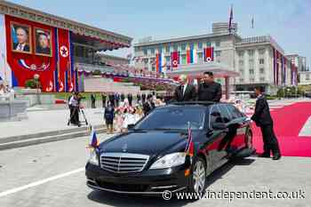 Putin gifts Kim Jong-un new limousine, dagger and tea set