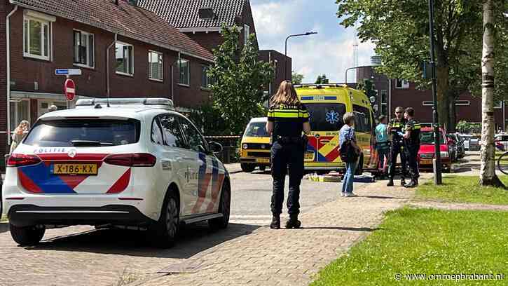 Meisje (3) zwaargewond bij aanrijding met taxibusje