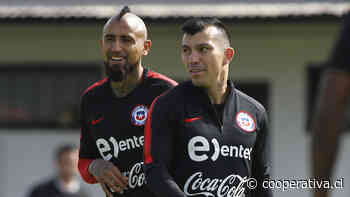 Vidal y Medel figuran entre la "selección de los ausentes" de la Copa América