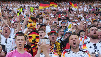 DFB-Fans sorgen mit Fanmarsch vor Ungarn-Spiel für beeindruckende Bilder