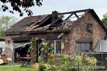 Achterbouw brandt uit in Paal: “Asbest belandde in drie andere tuinen”