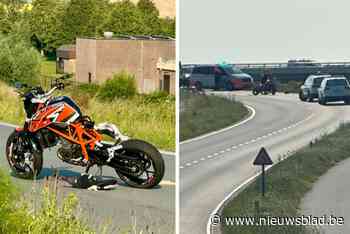 Inhaalmanoeuvre met fatale gevolgen: motorrijder (35) sterft na klap met andere motorrijder (34)