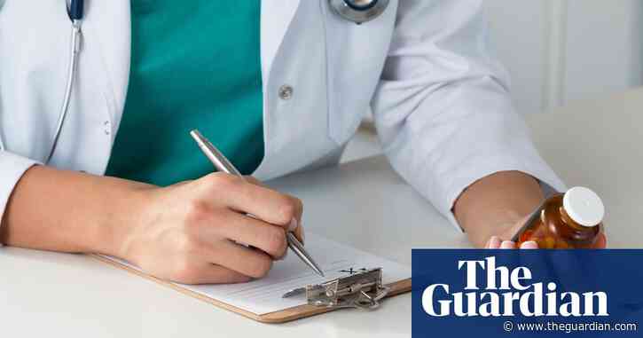 Almost half of antidepressant users could quit with GP support, study finds