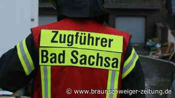 B243 bei Bad Sachsa: Feuerwehr muss Brand im Feierabendverkehr löschen