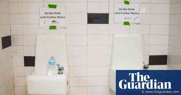 Kids have a right to water in US schools, but does that water make the grade?