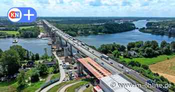 A7: Neue Rader Hochbrücke wird über Nord-Ostsee-Kanal geschoben