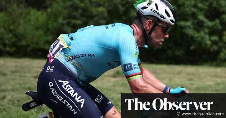 Mark Cavendish fighting to stay in Tour de France already after brutal first stage