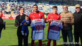 La UC homenajeó a Ampuero, Tapia y Pinares por superar los 100 partidos con el club